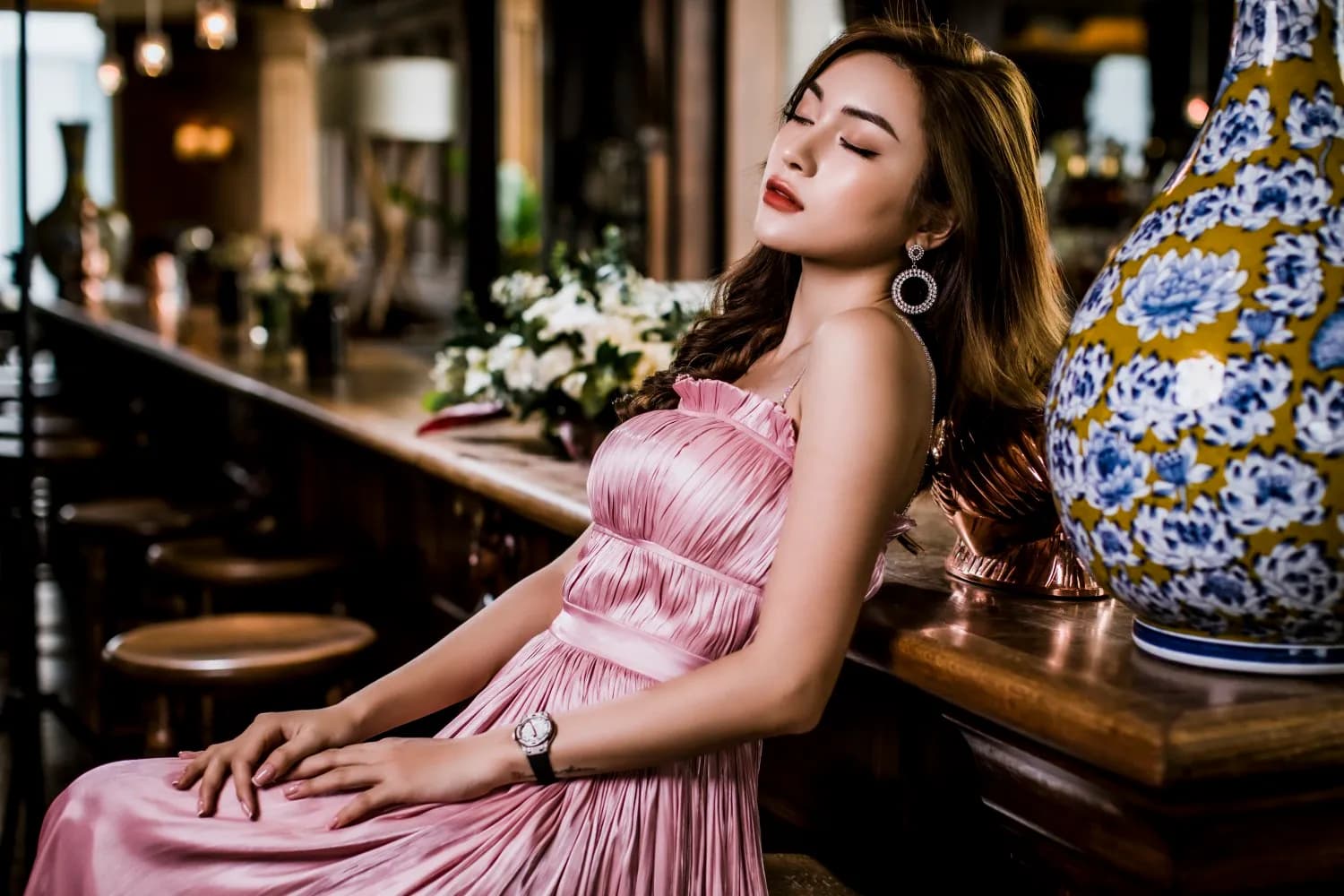 Quý Ông Rooftop Sài Gòn — Mon Amie