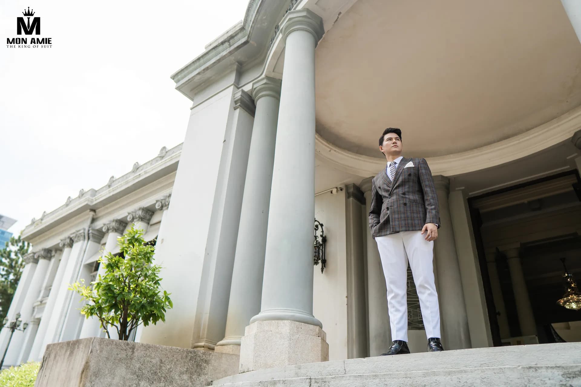 Quý ông Bảo Tàng — Mon Amie