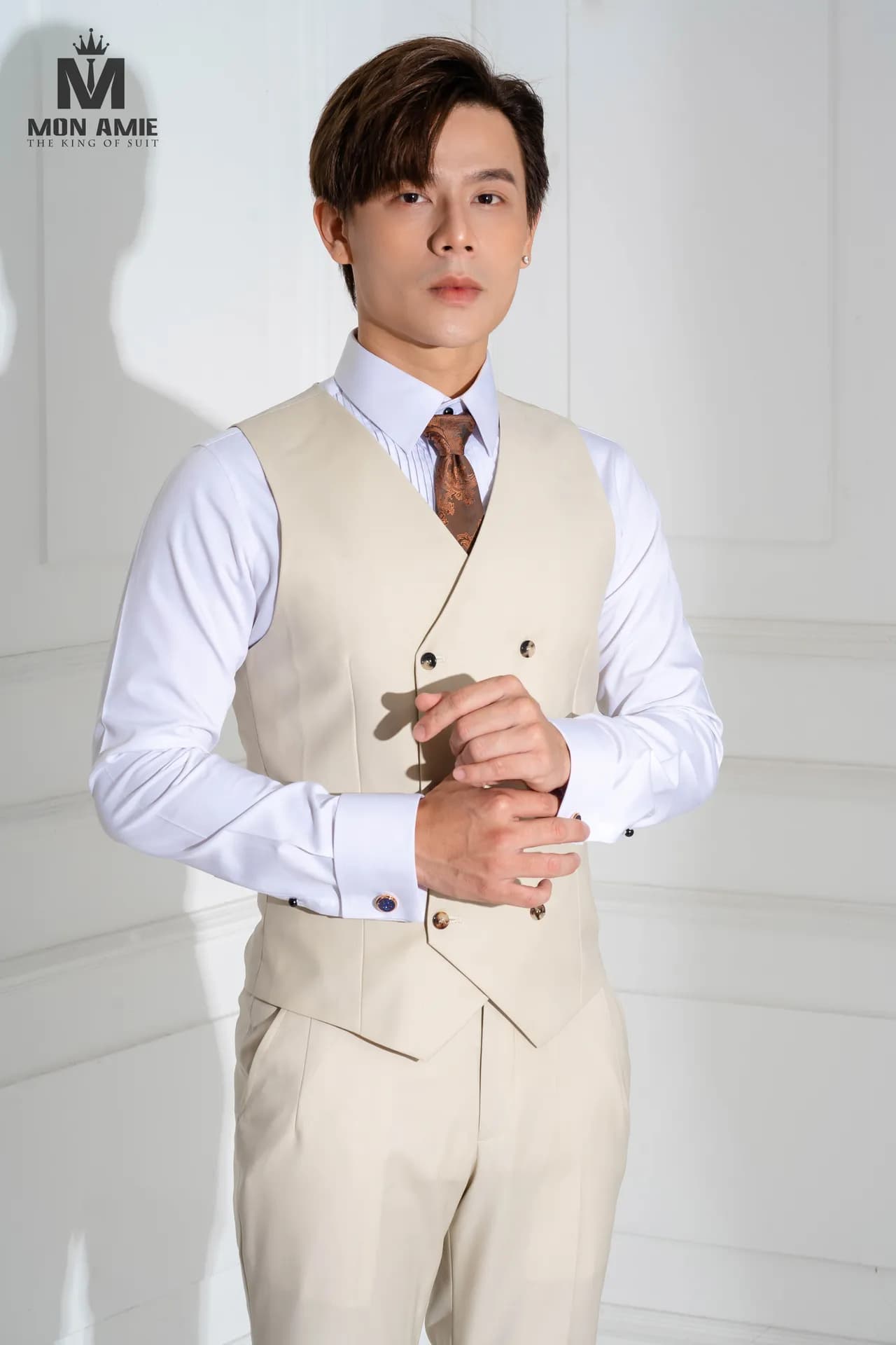 Sắc Màu Studio — Mon Amie