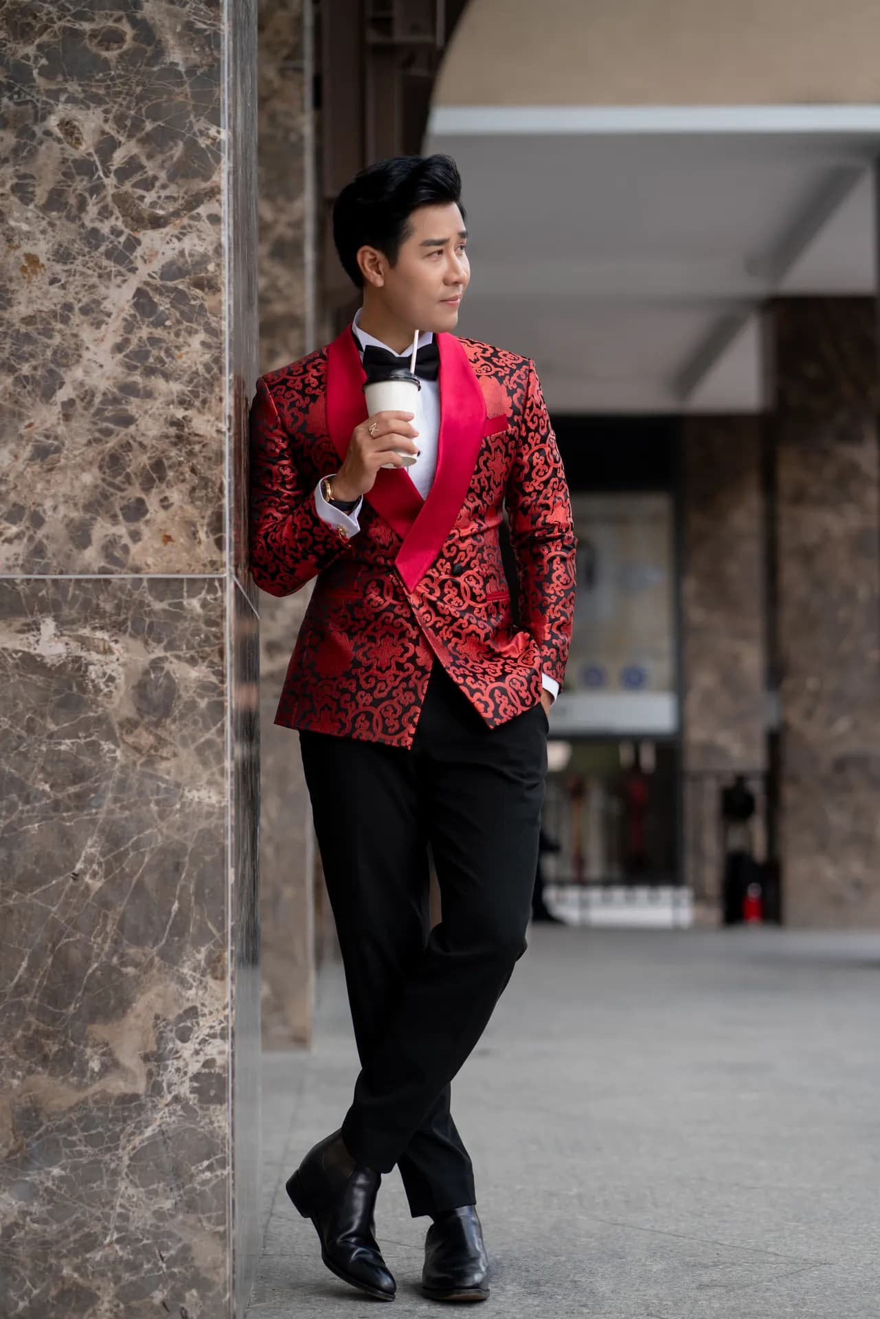 Sắc màu phố thị — Mon Amie