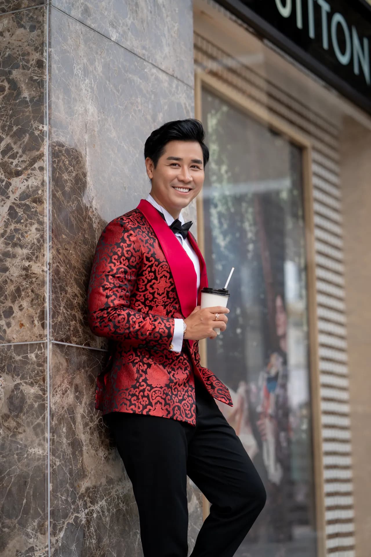 Sắc màu phố thị — Mon Amie