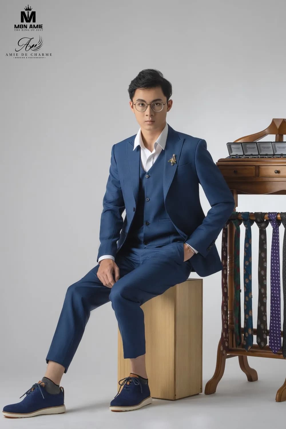 Suit Ba Mảnh Bốn Sắc — Mon Amie