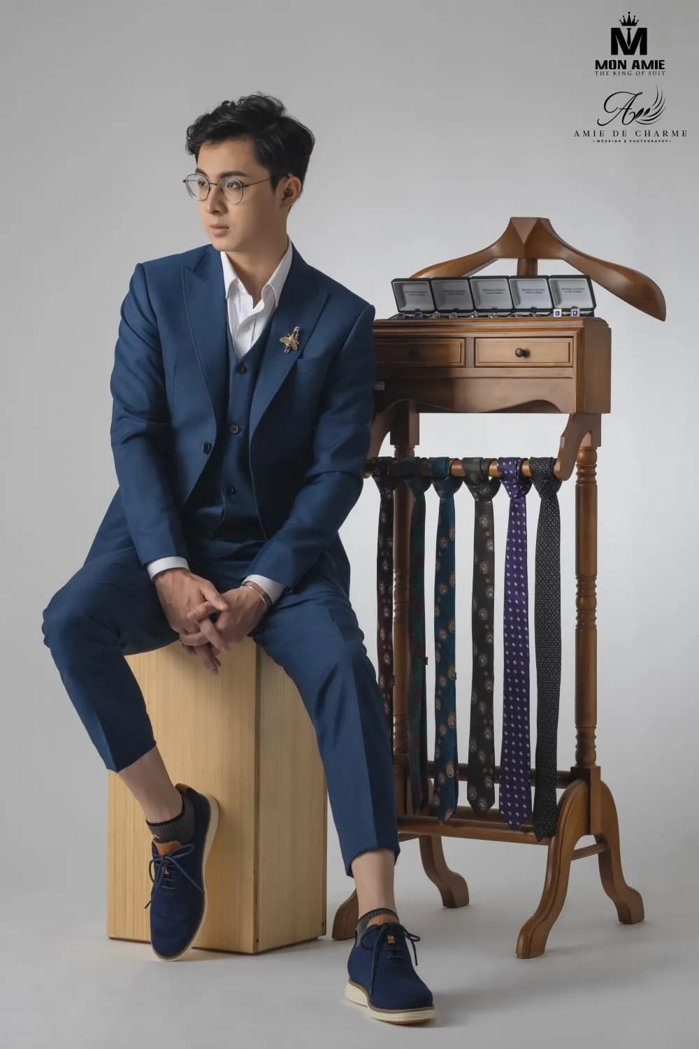 Suit Ba Mảnh Bốn Sắc — Mon Amie