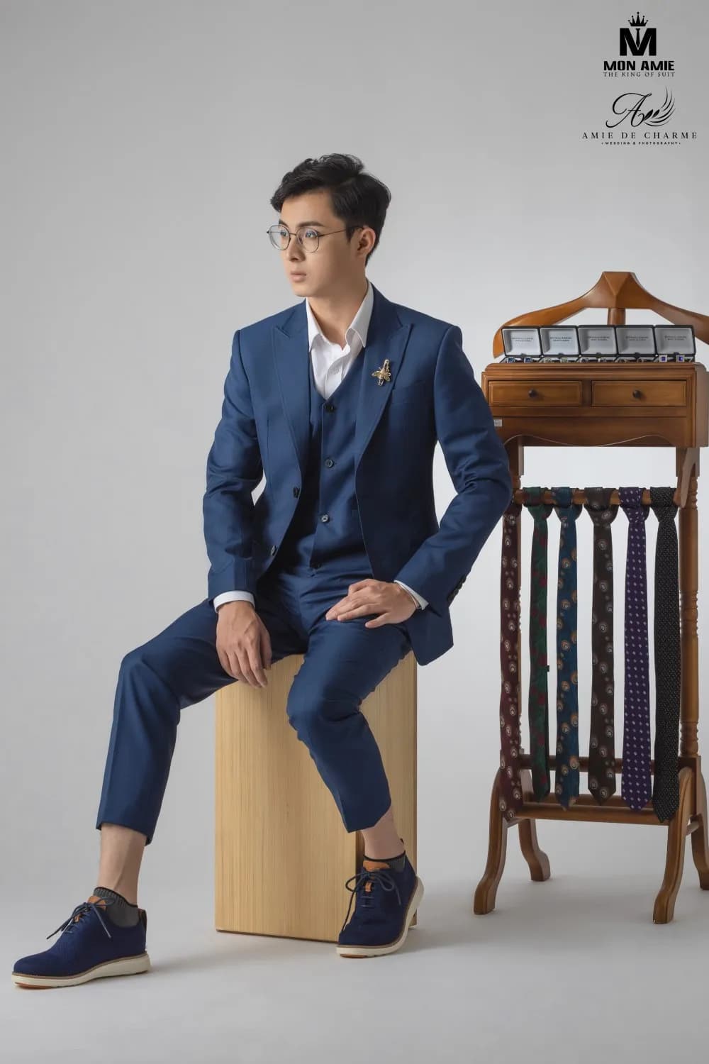 Suit Ba Mảnh Bốn Sắc — Mon Amie