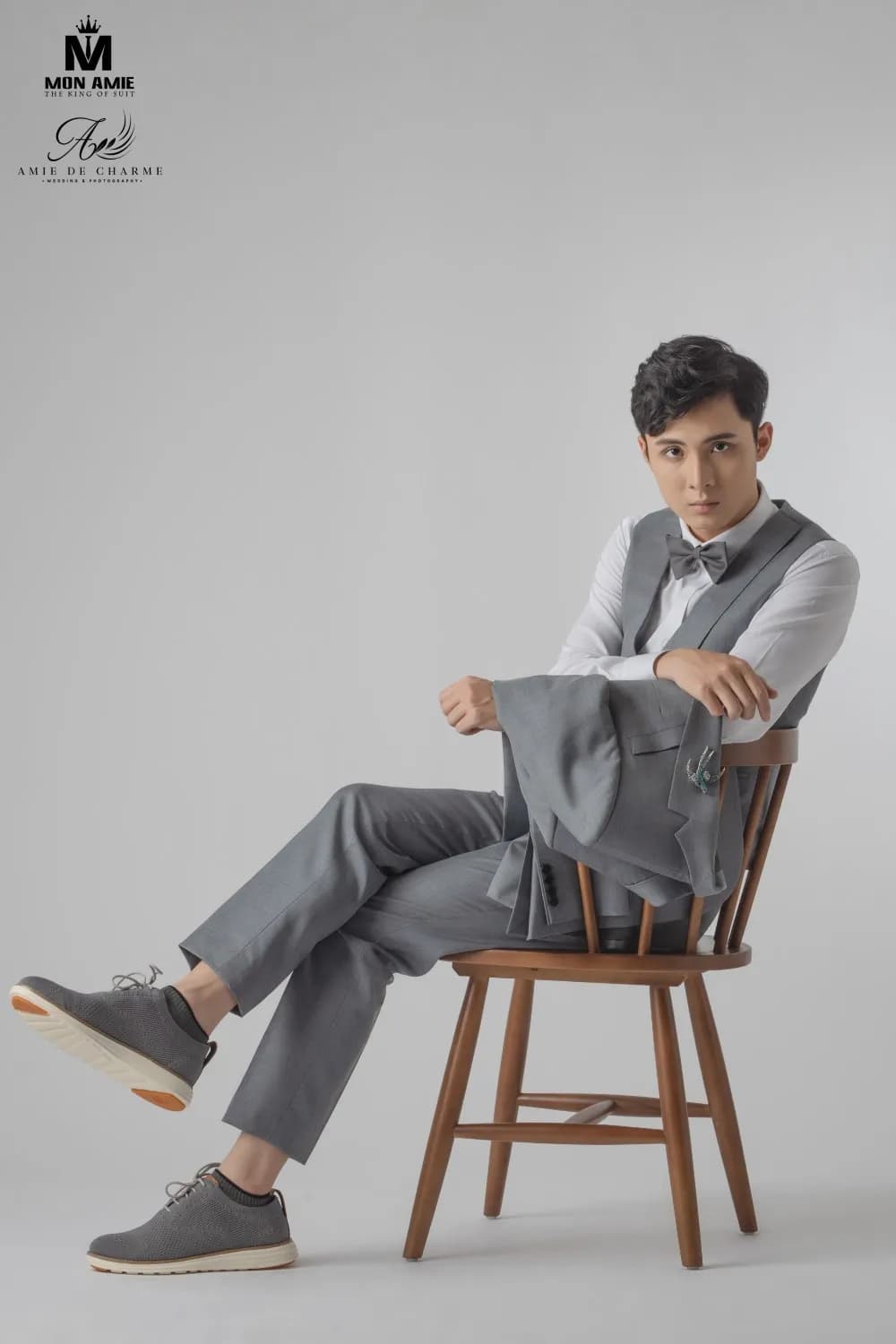 Suit Ba Mảnh Bốn Sắc — Mon Amie
