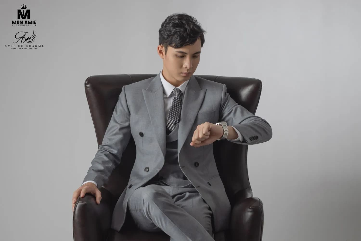 Suit Ba Mảnh Bốn Sắc — Mon Amie