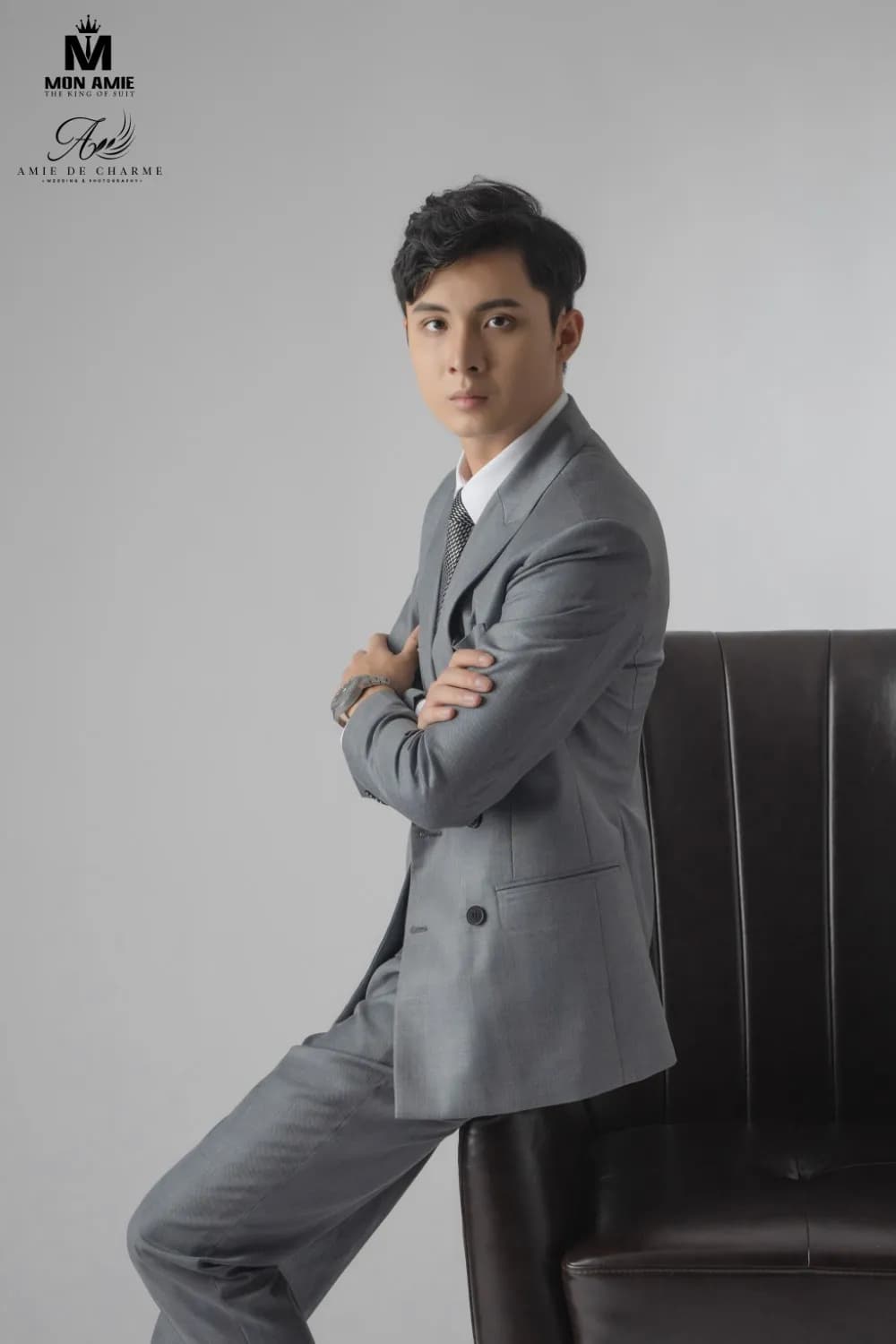Suit Ba Mảnh Bốn Sắc — Mon Amie