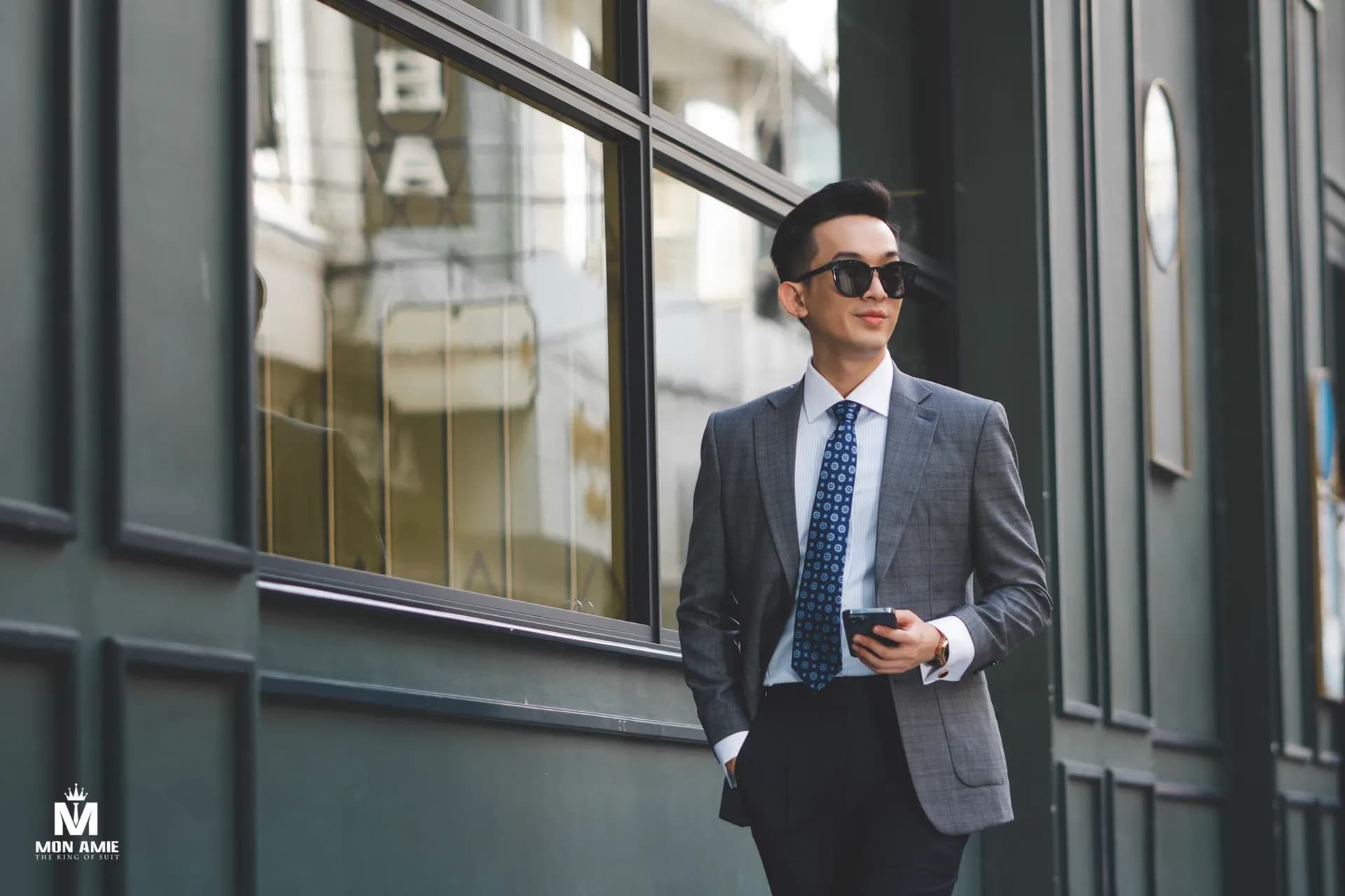 Suit Nam — Mon Amie