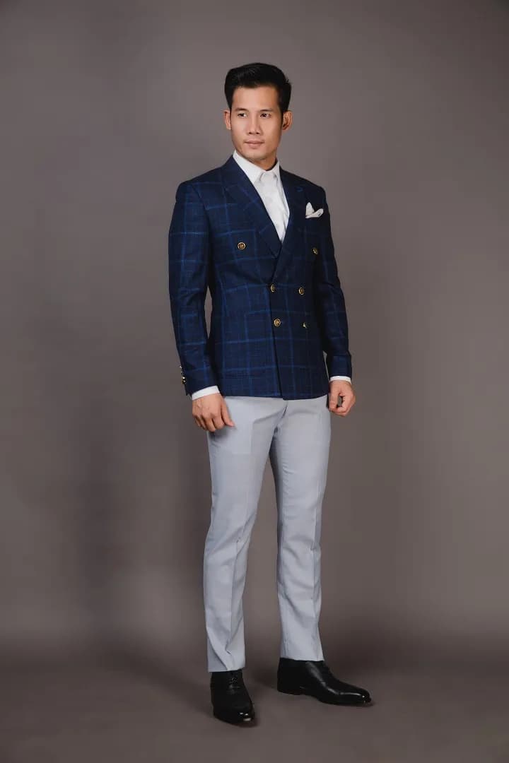 Suit Nam — Mon Amie