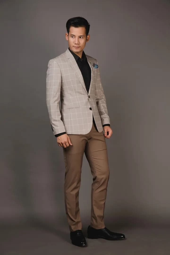 Suit Nam — Mon Amie