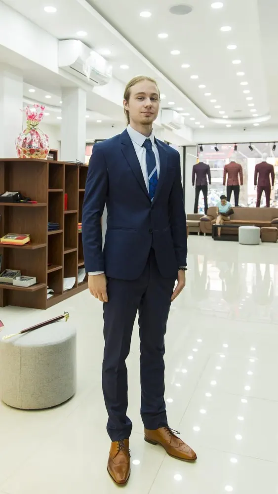Top 3 nhà may Vest doanh nhân tại TPHCM - Tô điểm thêm vẻ lịch lãm và sang trọng cho các quý ông