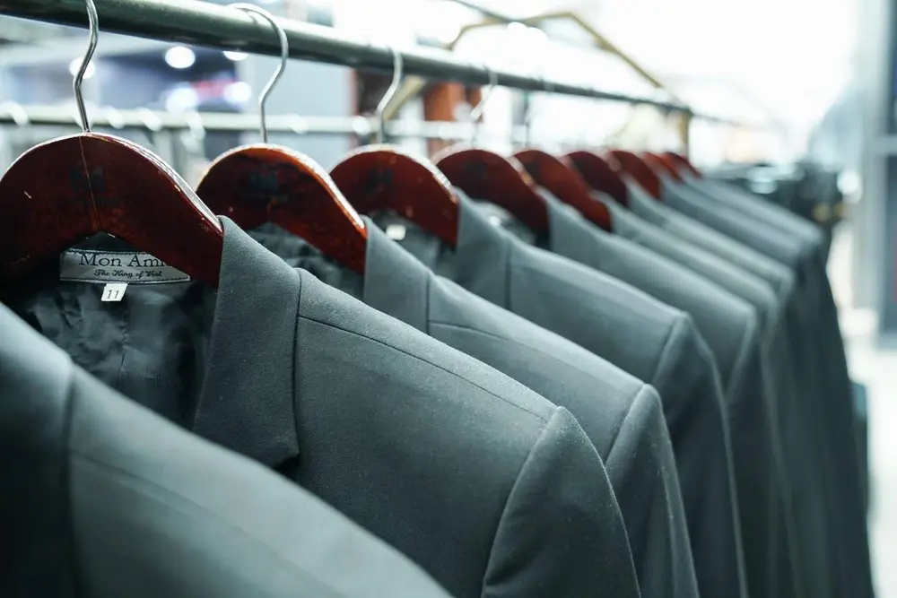 Quy cách bảo quản và làm sạch bộ suit của bạn