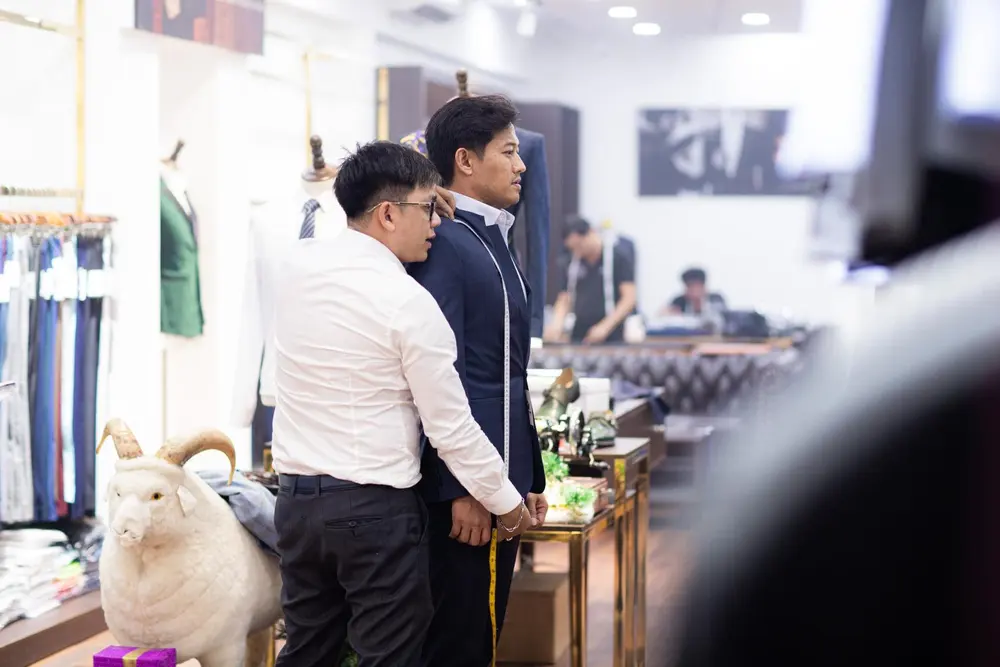 “Gác kiếm” vào độ tuổi 27 và con đường làm chủ thương hiệu Mon Amie nổi tiếng của CEO Đặng Khang