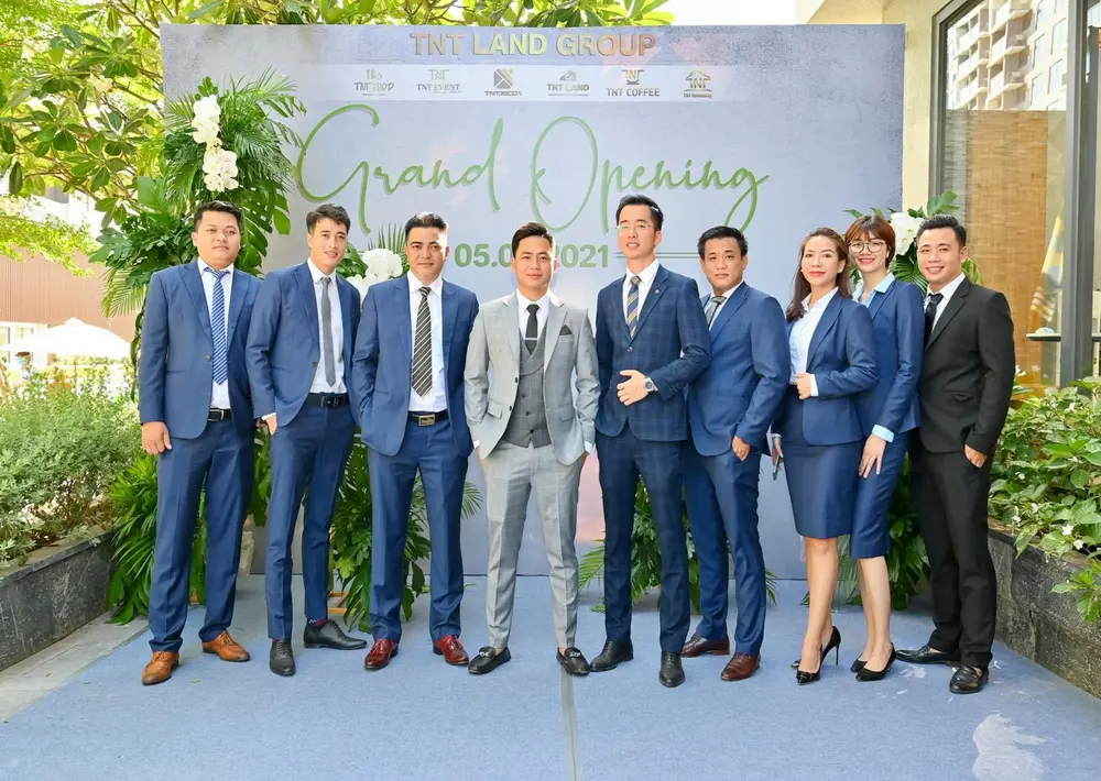May đồng phục suit công ty Bất Động Sản