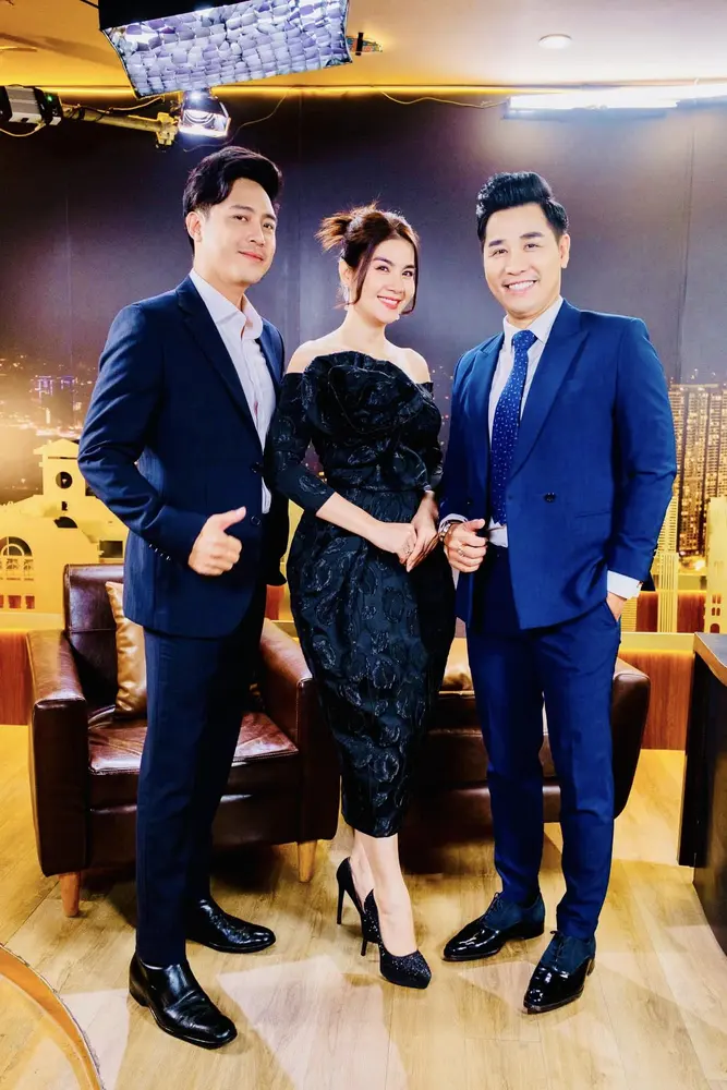 MON AMIE ĐỒNG HÀNH CÙNG CÁC NGHỆ SĨ VIỆT NAM