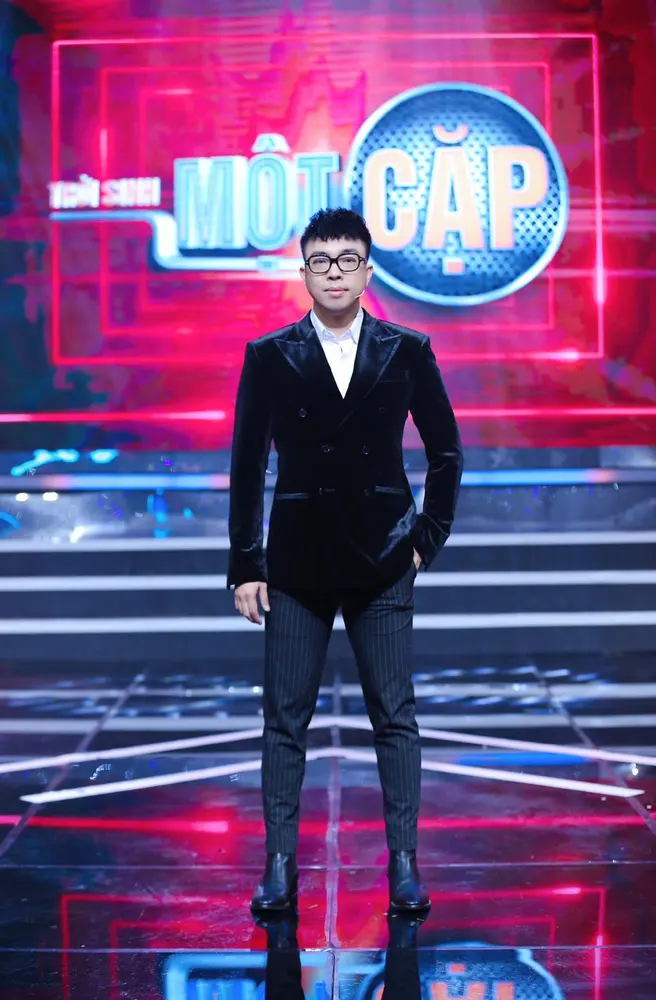 MON AMIE ĐỒNG HÀNH CÙNG CÁC NGHỆ SĨ VIỆT NAM