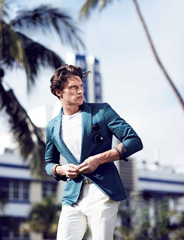 Ngày nắng nhẹ với Vest