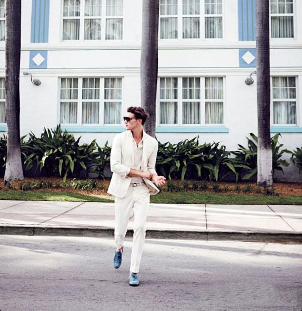 Ngày nắng nhẹ với Vest