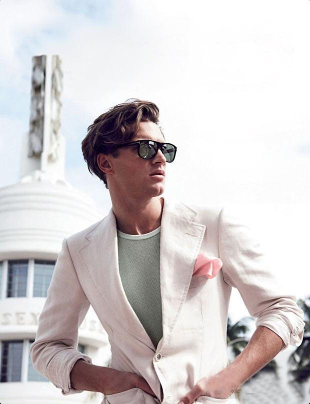 Ngày nắng nhẹ với Vest