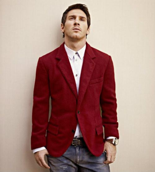 Lionel Messi lịch lãm trong trang phục vest