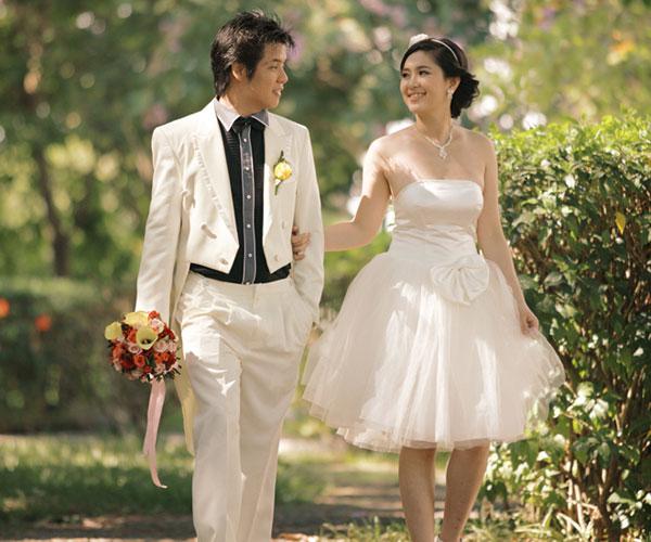 Chọn áo vest cưới đẹp cho chú rể