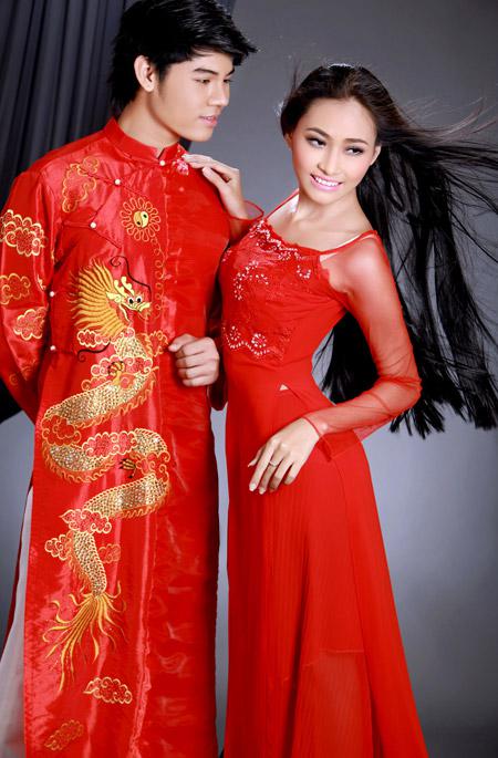 Chú rể chọn lựa giữa vest và áo dài