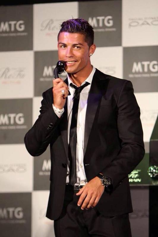 Cristiano Ronaldo - Một trong những chuyên gia mặc Vest