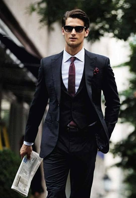 Burgundy suit : Để diện đẹp và diện đúng