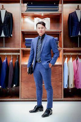May Vest đẹp cho sếp Tổng