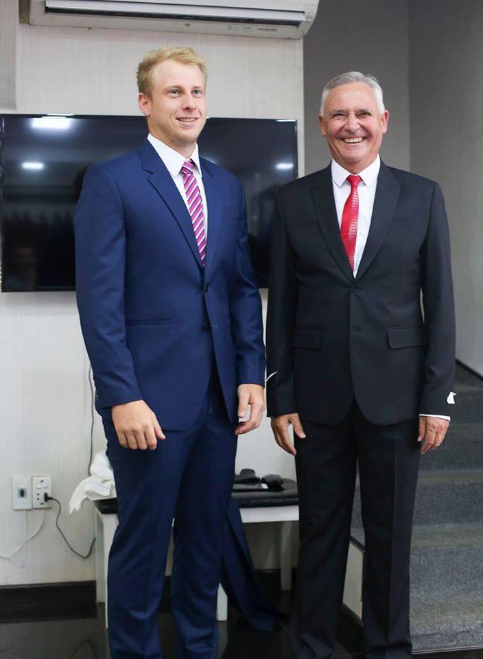 Khác nhau giữa Suit , Blazer và Tuxedo ?