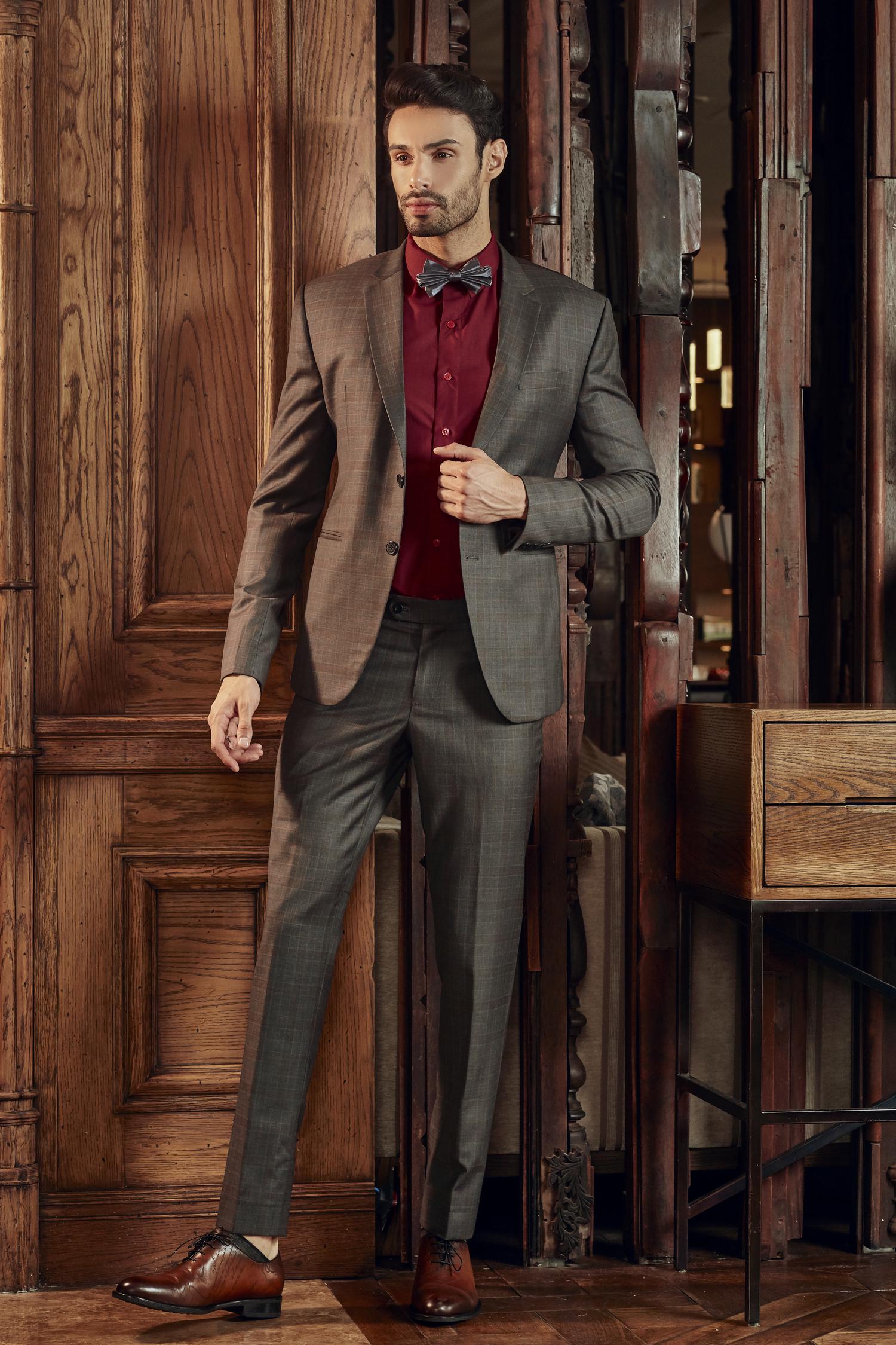 Mon Amie có bán sẵn Veston ?