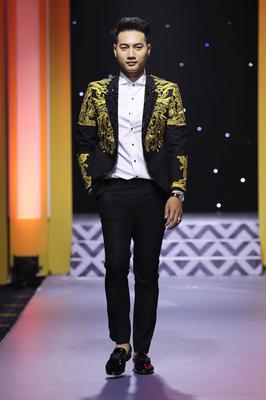 Bộ Vest Dạ Hội Phối Họa Tiết Vàng Sang Trọng Qúy Tộc