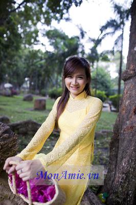 Áo Dài Bưng Quả (kiểu 30)