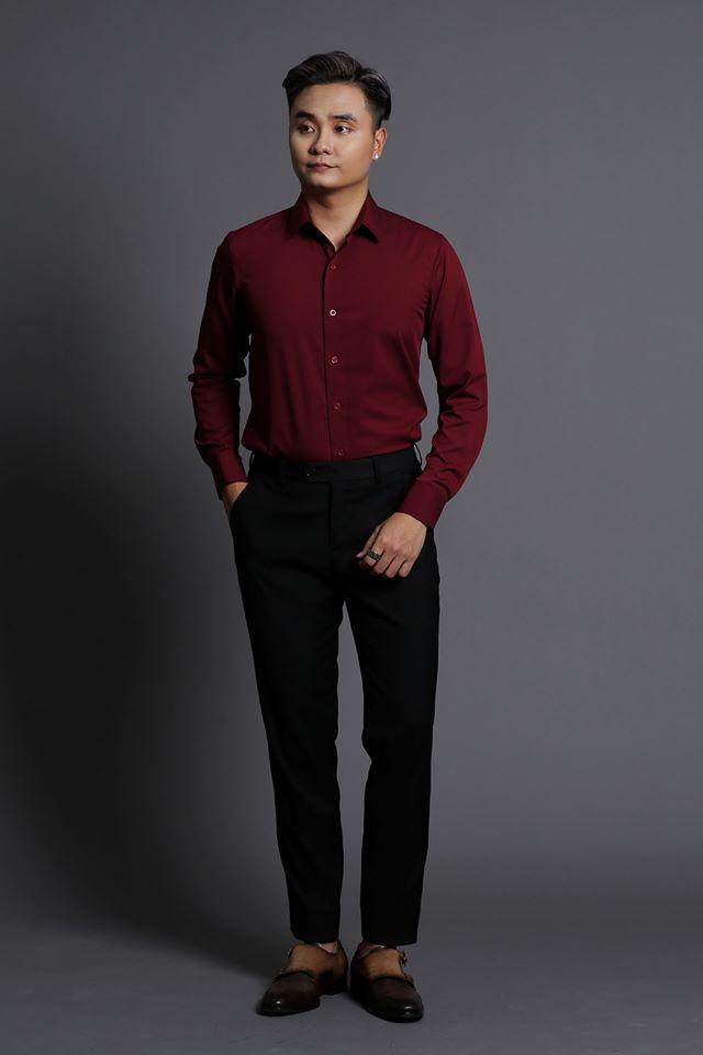 Duy Mạnh lịch lãm với vest và sơ mi