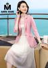 Blazer hồng pastel tay lỡ đơn giản