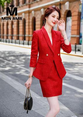Set vest dạ tweed đỏ rực rỡ