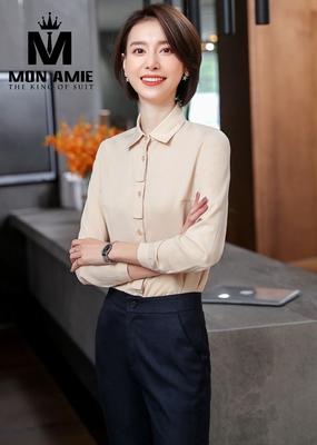 Sơ mi voan màu be xếp nẹp cúc áo đơn giản