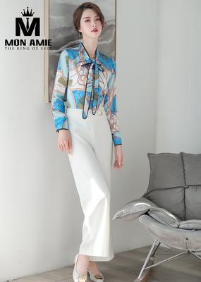 Sơ mi họa tiết xanh nổi bật