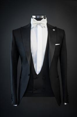 Tuxedo đen cho chàng lịch sự