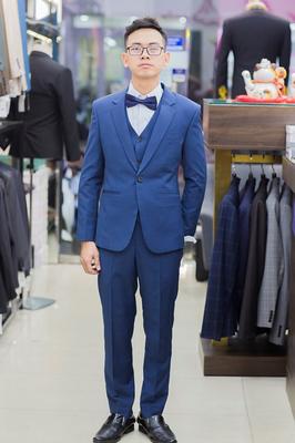 Set vest màu xanh đậm lịch lãm
