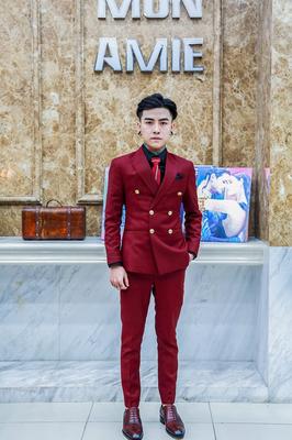 Set vest đỏ đô nổi bật trẻ trung