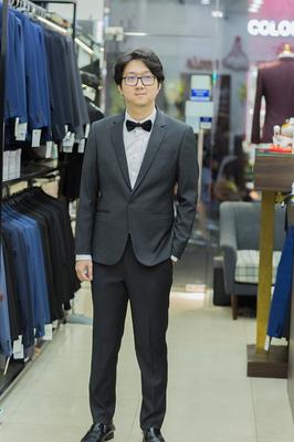 Set vest màu ghi đậm phong cách