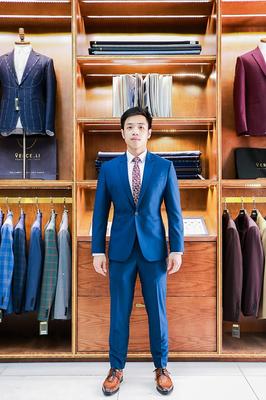 Set vest xanh dương đầy kiêu hãnh