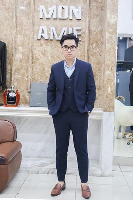 Set vest xanh đen vô cùng trẻ trung