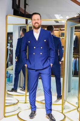 Set vest xanh navy 2 hàng khuy vàng nổi bật
