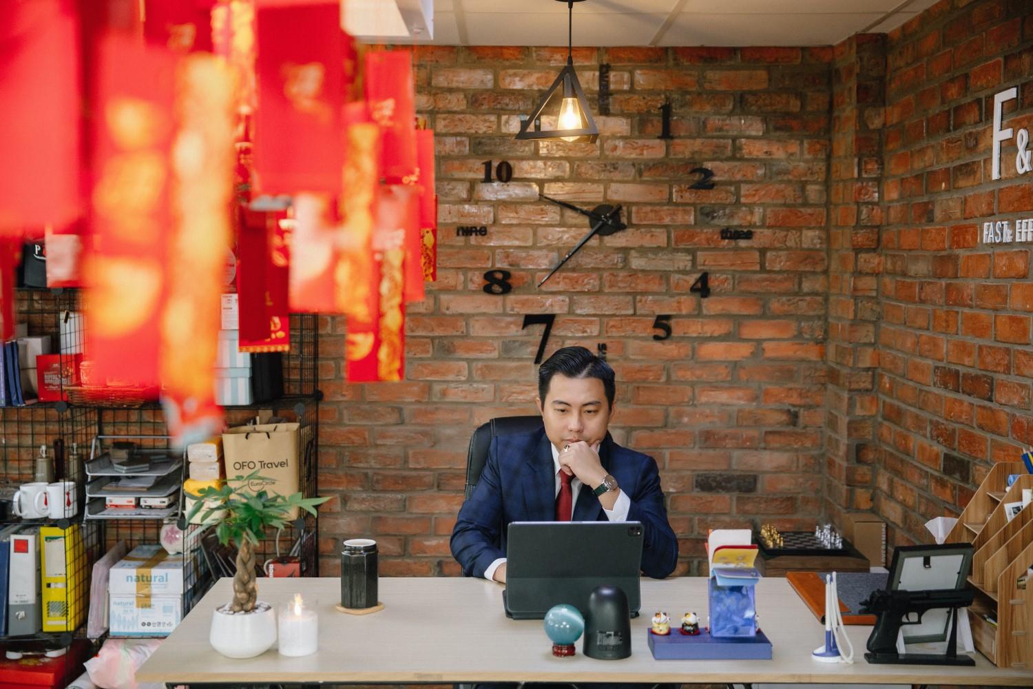 May vest doanh nhân tận nơi chuyên nghiệp với Mon Amie