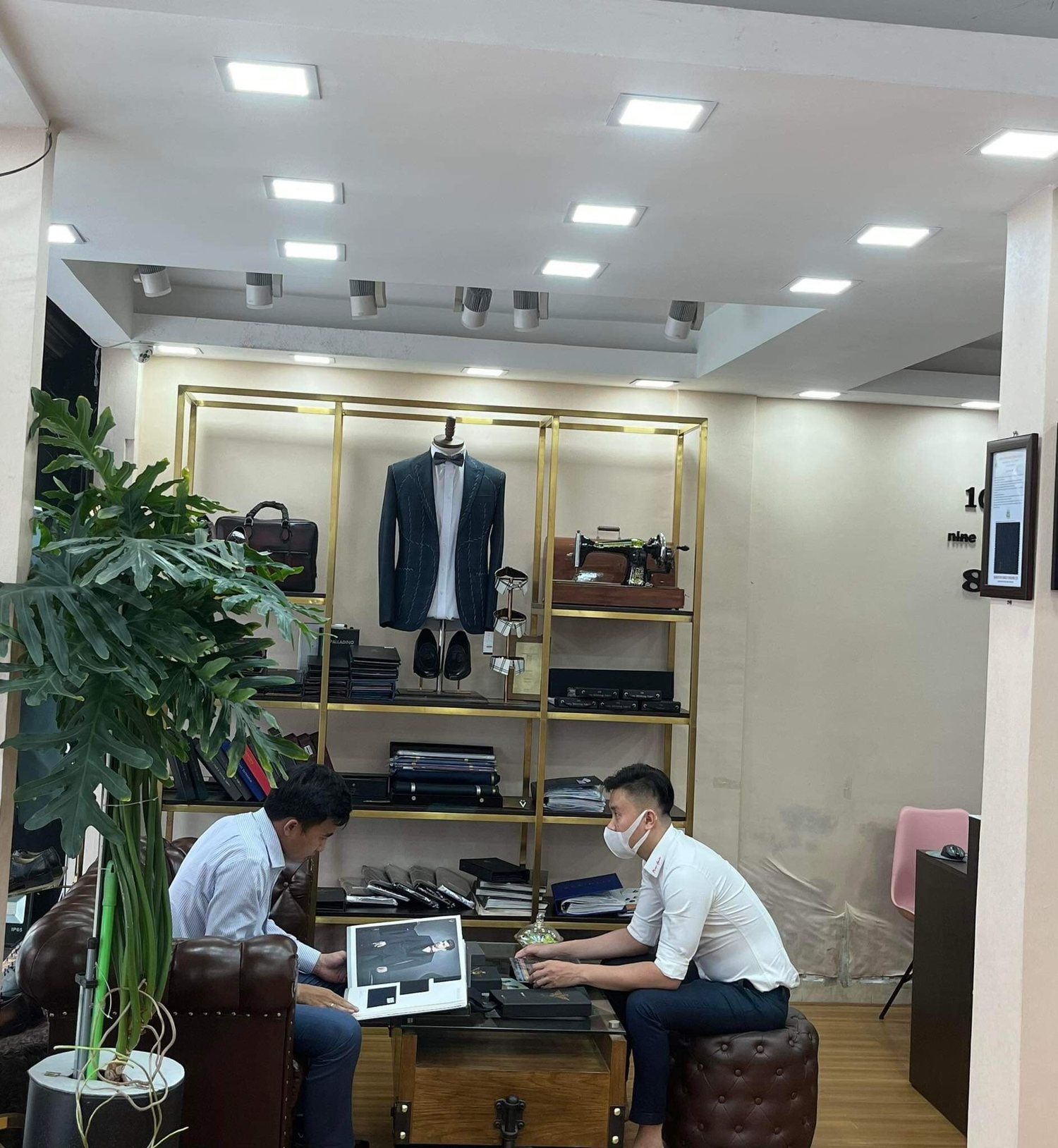 What is the Difference Between Ready-To-Set Suits And Tailored Suits?