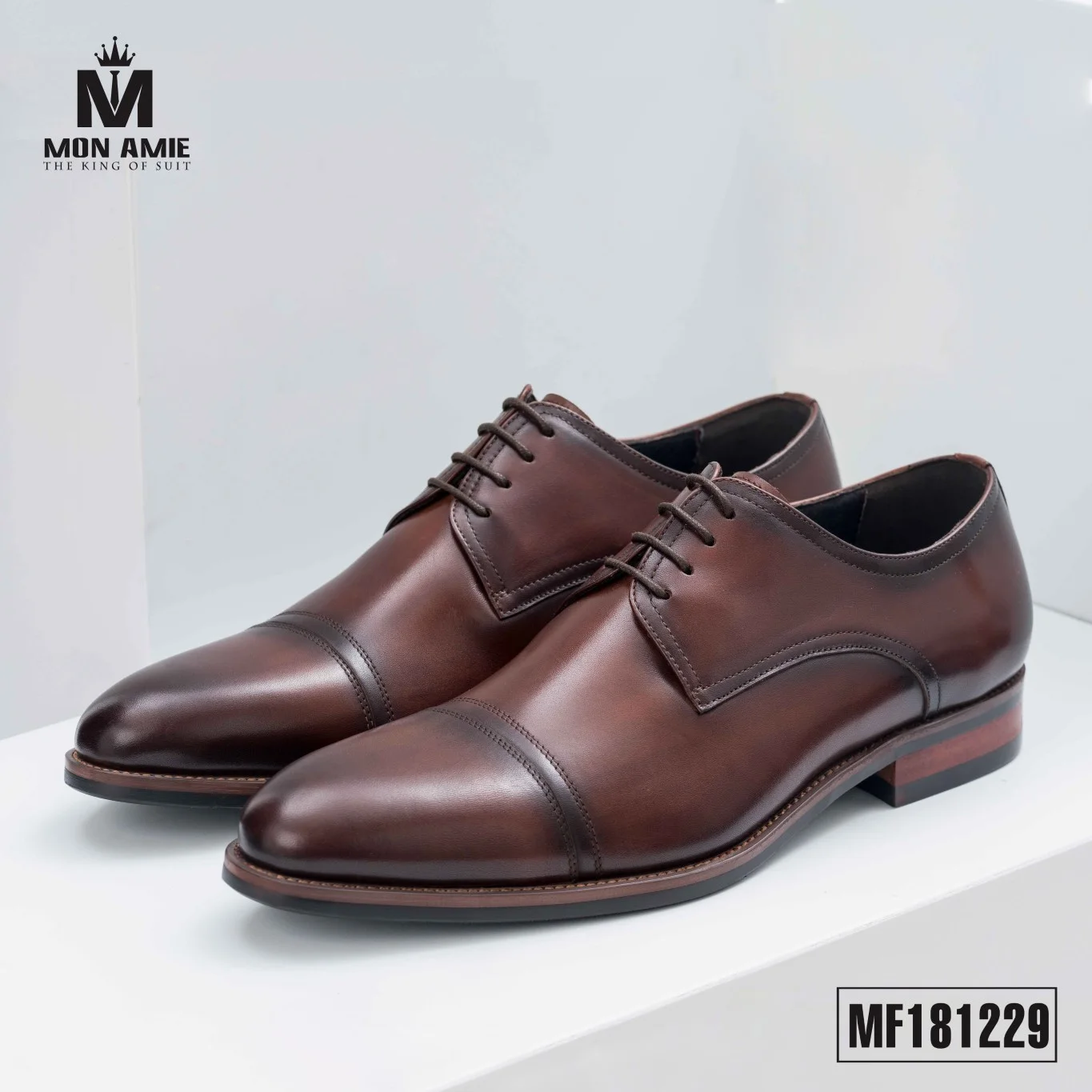 Giày Derby cap-toe nâu đỏ bóng, phom dây mở dễ vừa với bàn chân bè hoặc mu cao