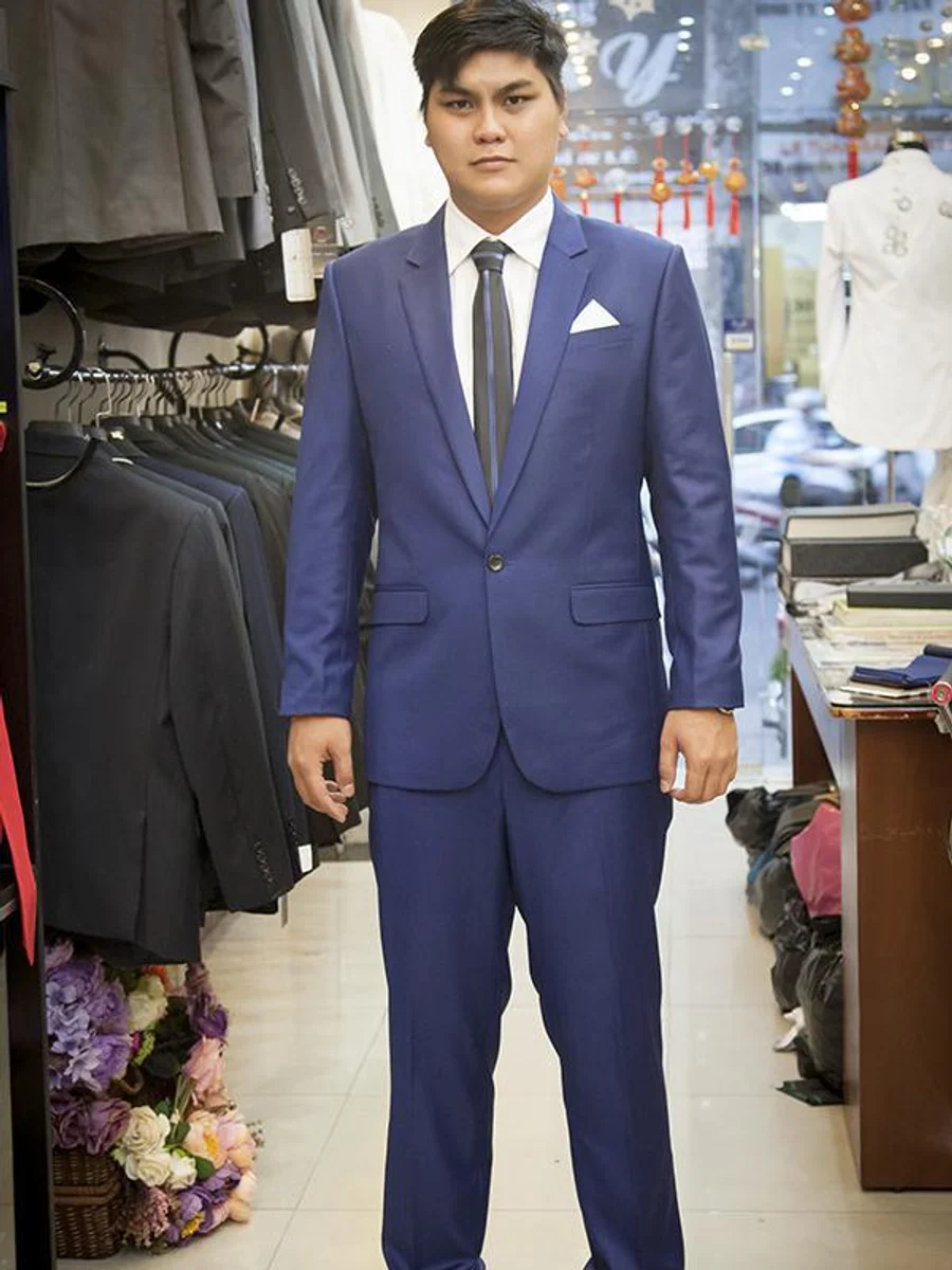 Cobalt Pocket Square Suit