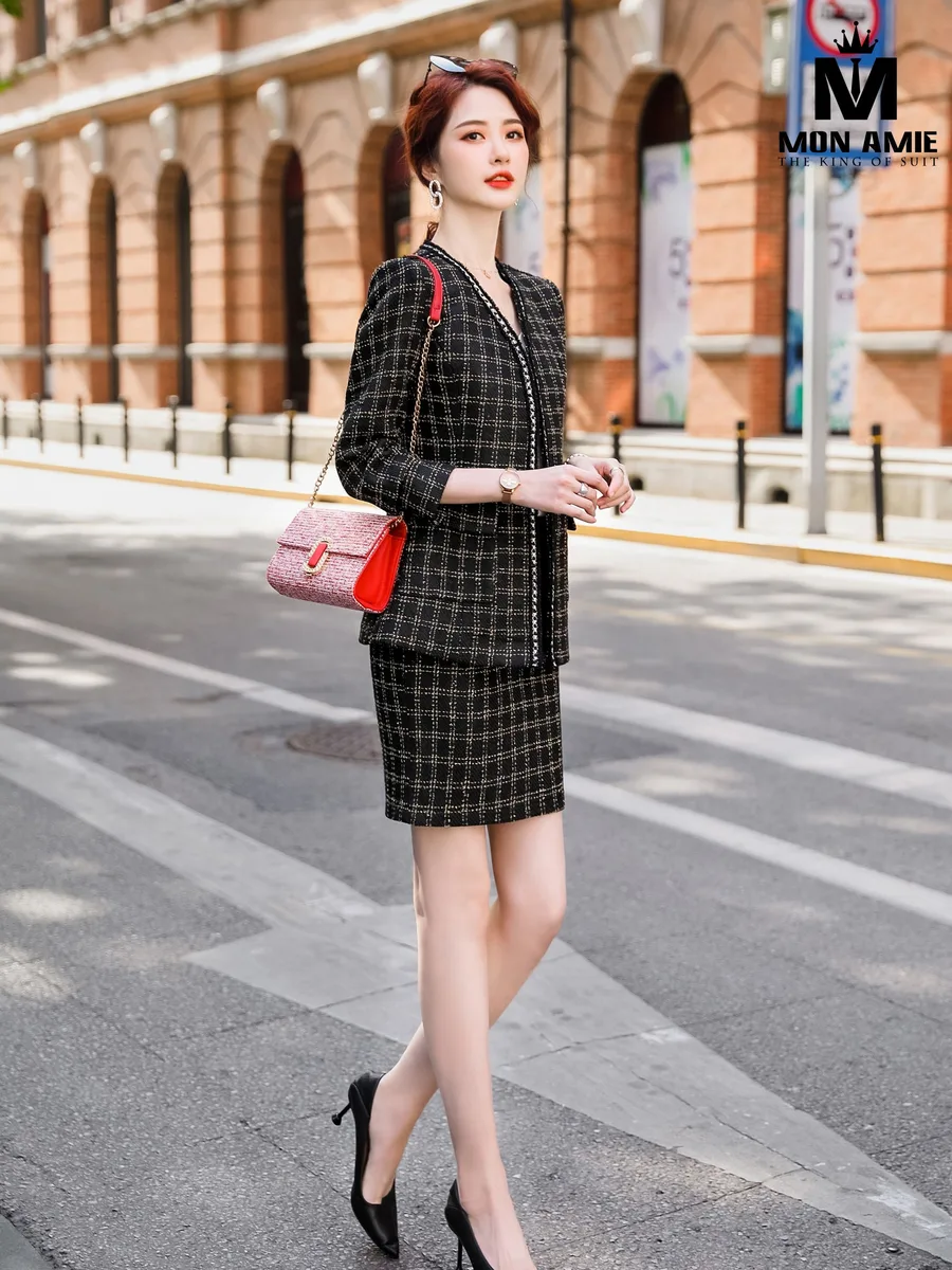 Black Check V-Neck Tweed Skirt Suit